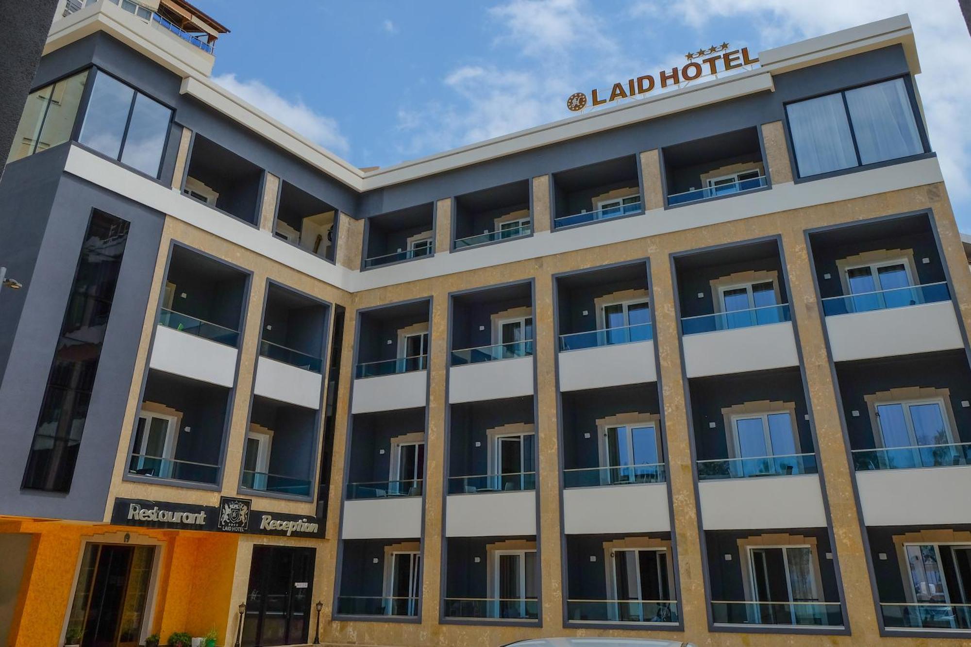 Laid Hotel Vlore Exterior photo