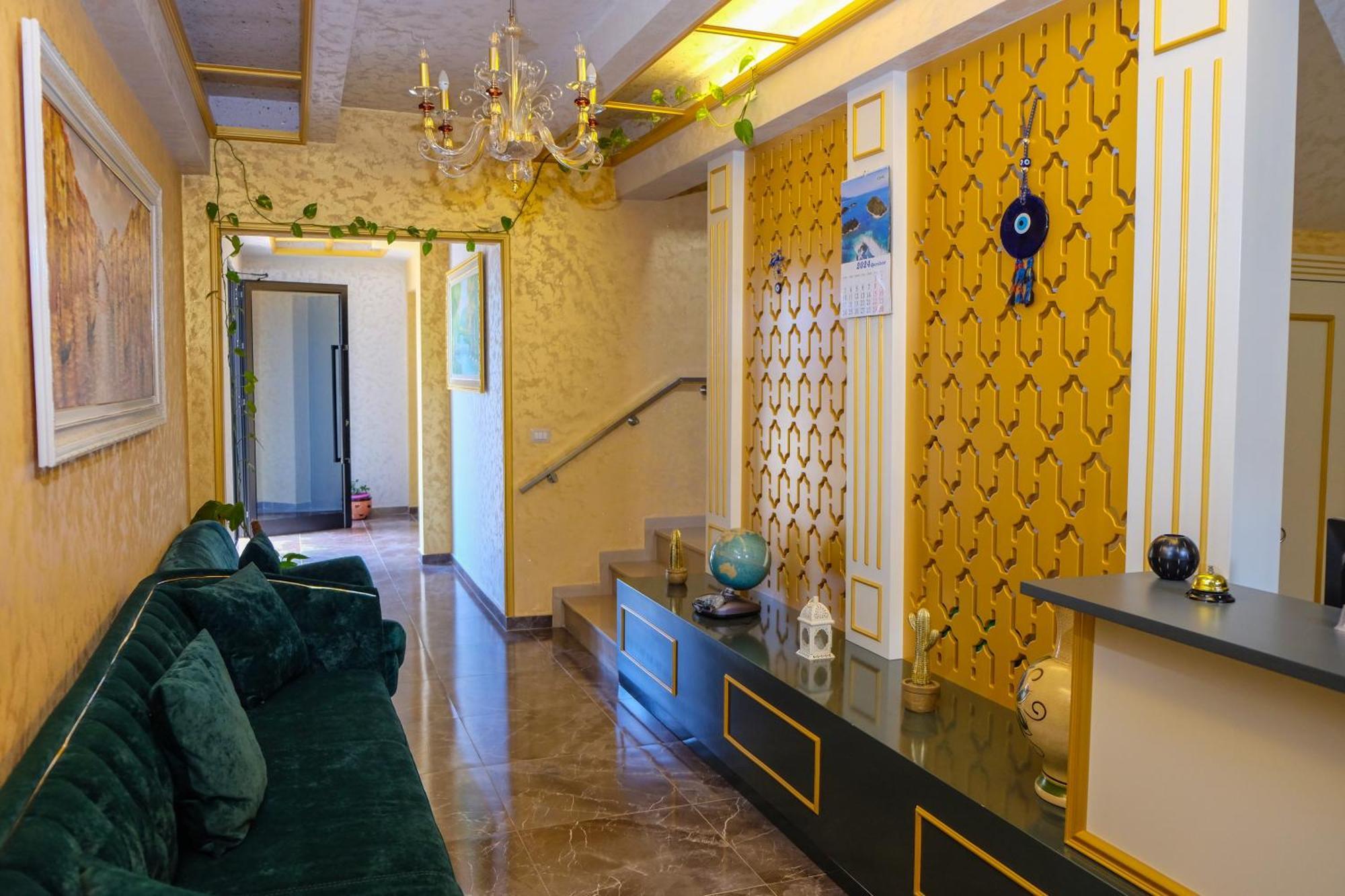 Laid Hotel Vlore Exterior photo