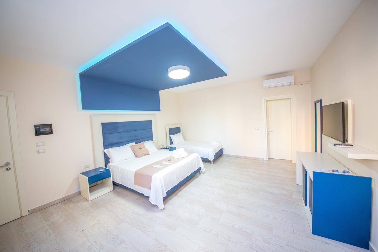 Laid Hotel Vlore Exterior photo