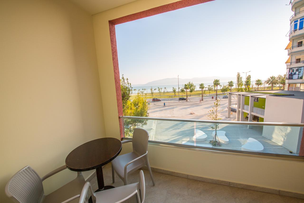 Laid Hotel Vlore Exterior photo