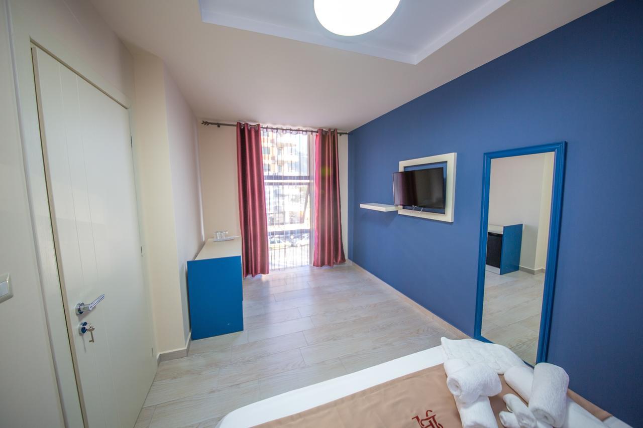 Laid Hotel Vlore Exterior photo